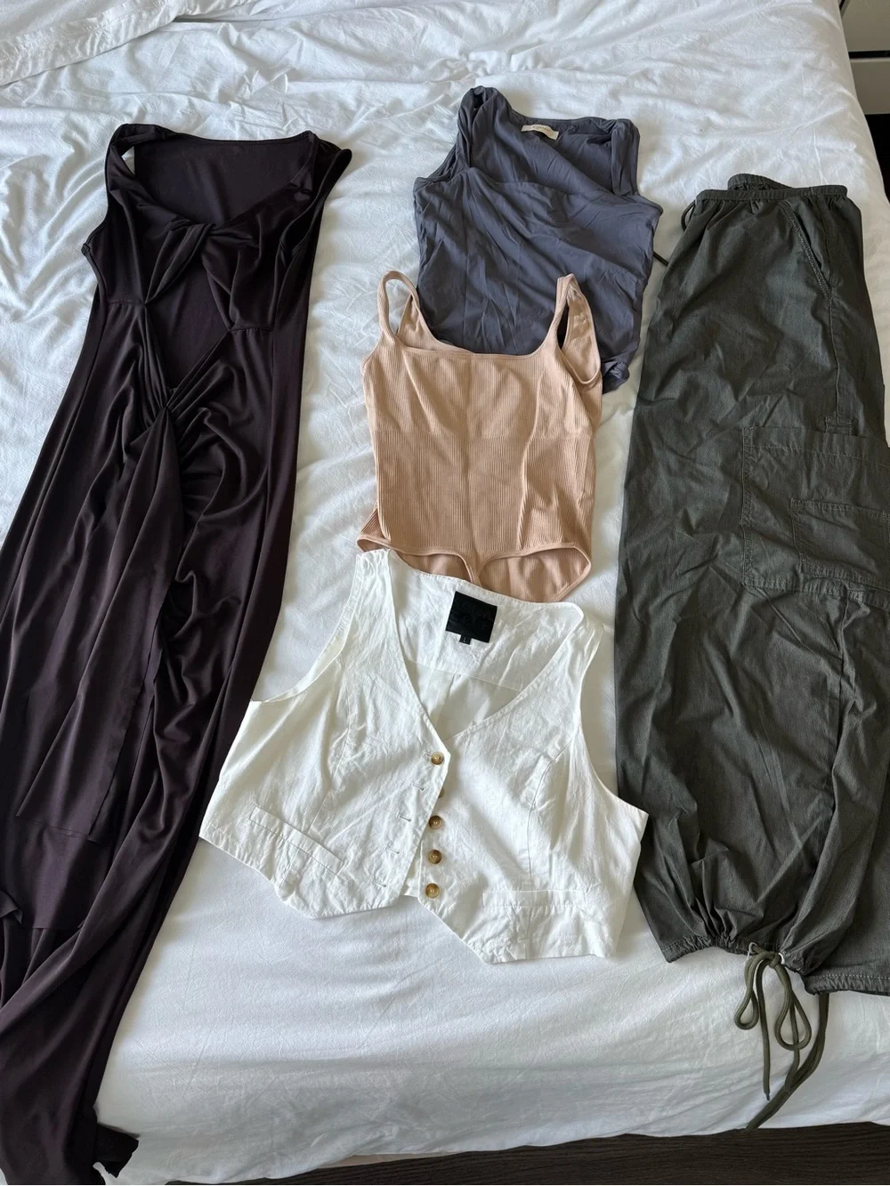 Clothing Bundle Size L - Picture 1 of 1